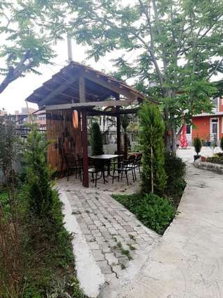 Гостевой дом Pavillion Guest House Батуми Двухместный номер с 1 кроватью и собственной ванной комнатой-68