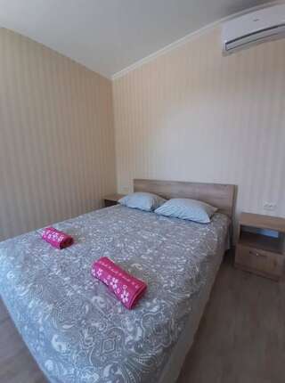 Гостевой дом Pavillion Guest House Батуми Двухместный номер с 1 кроватью и собственной ванной комнатой-18
